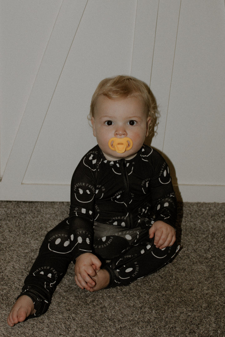 Forever French Baby Bamboo Zip Pajamas, Charcoal & White ff Smile