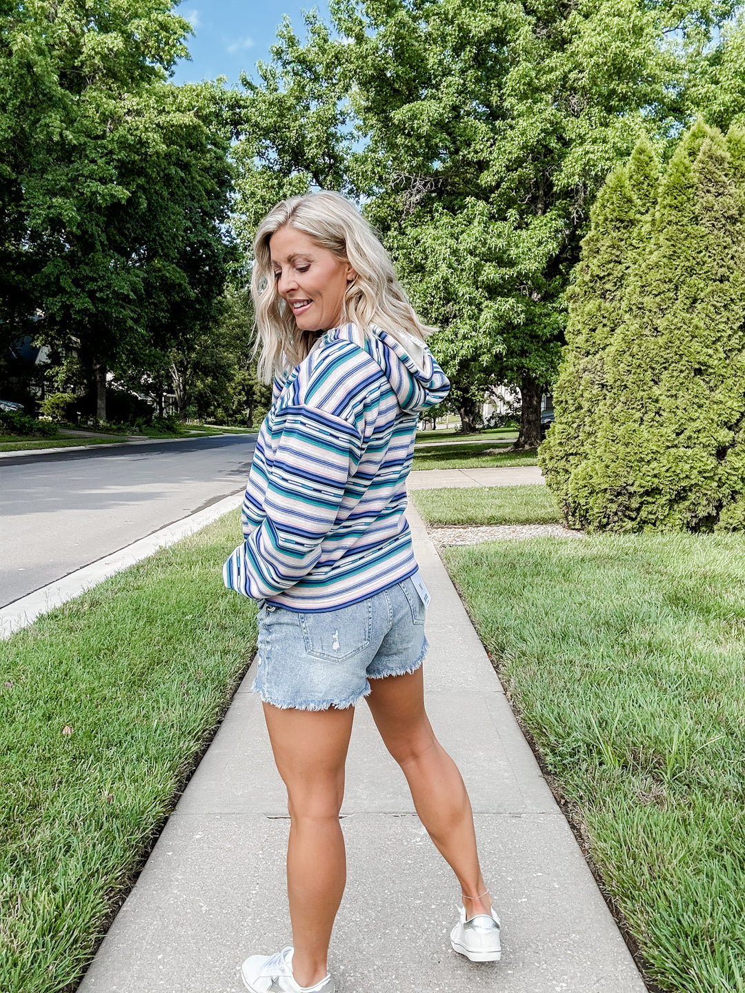 Ariat Essential Hoodie, Stream Serape Print