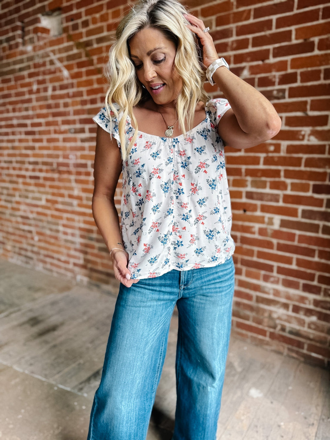 Ariat Lynn Floral Print Sleeveles Top