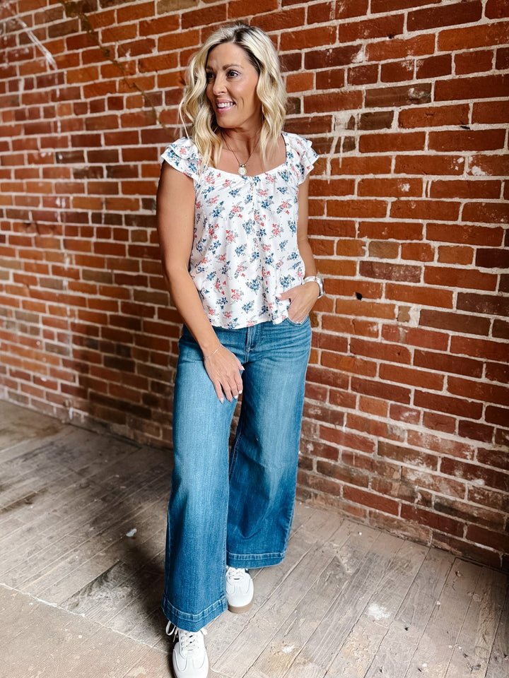 Ariat Lynn Floral Print Sleeveles Top