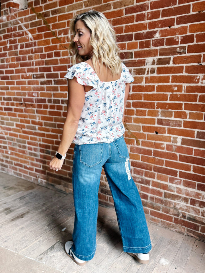 Ariat Lynn Floral Print Sleeveles Top