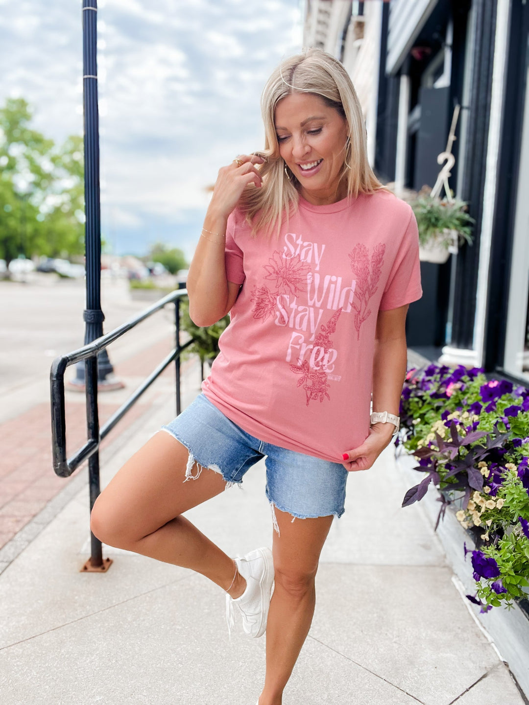 Ariat Stay Wild T-Shirt, Dusty Rose