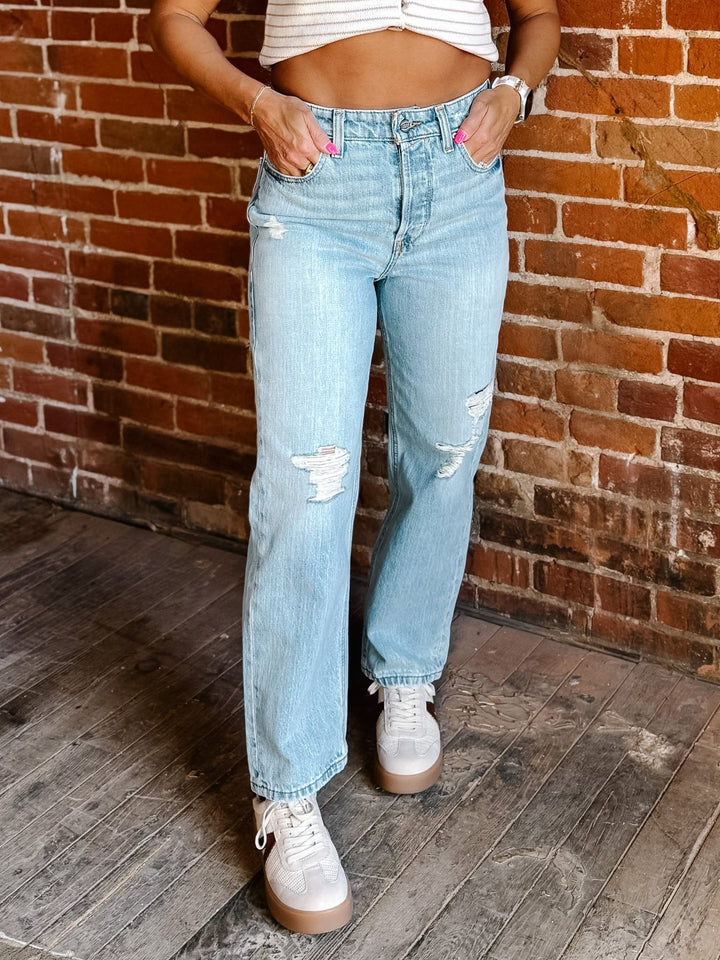 Ariat Ultra High Rise Tomboy Relaxed Straight Leg Jeans