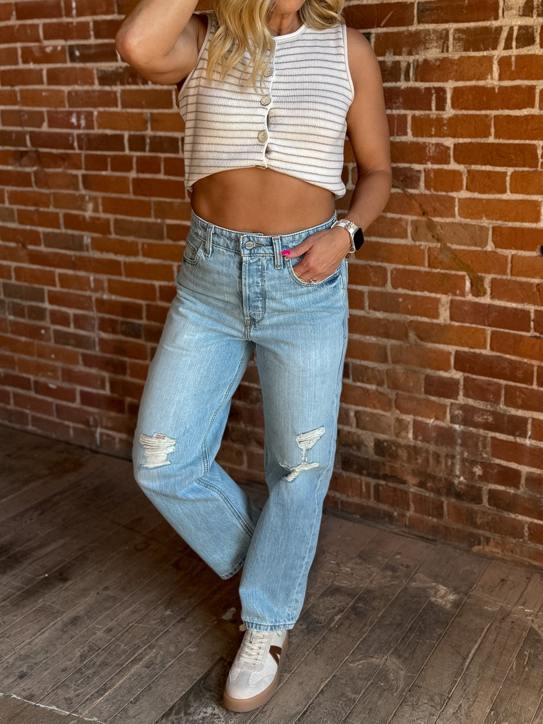 Ariat Ultra High Rise Tomboy Relaxed Straight Leg Jeans