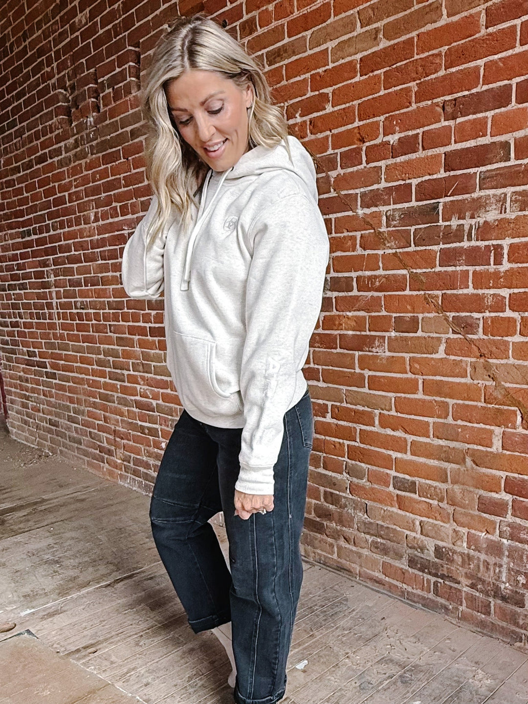 Ariat Women's Logo 2.0 Hoodie, Heather Oatmeal