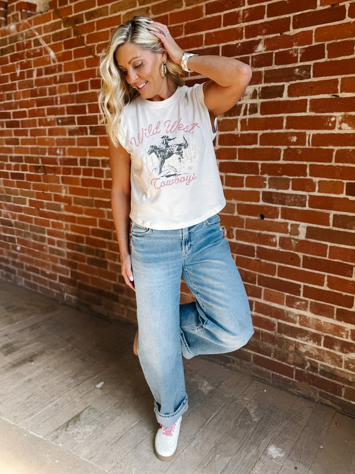 Ariat  Wild West Cropped Sleeveless Tee, Sea Salt