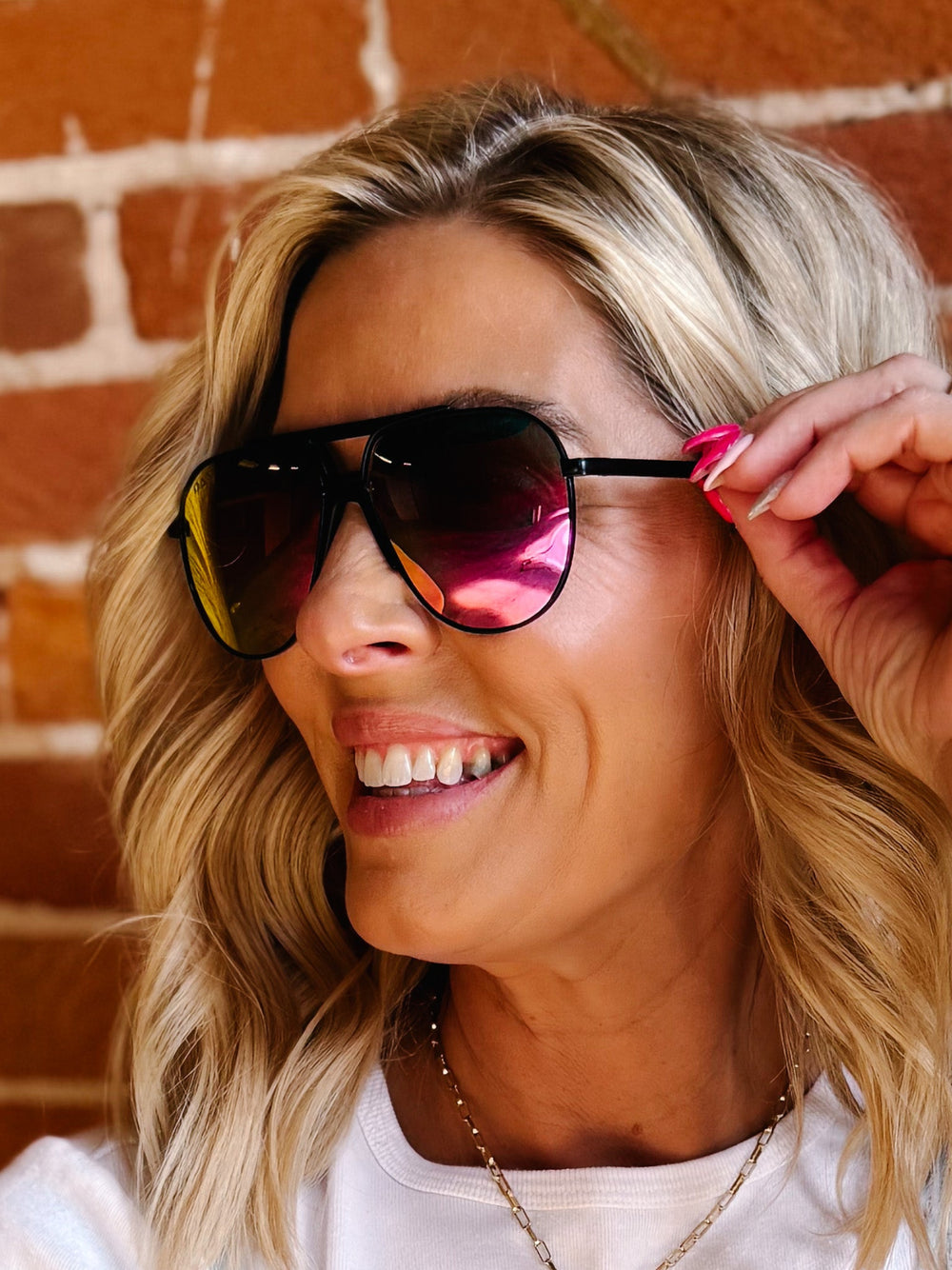 Brooks Sunglasses by Dax Eyewear, Hot Pink