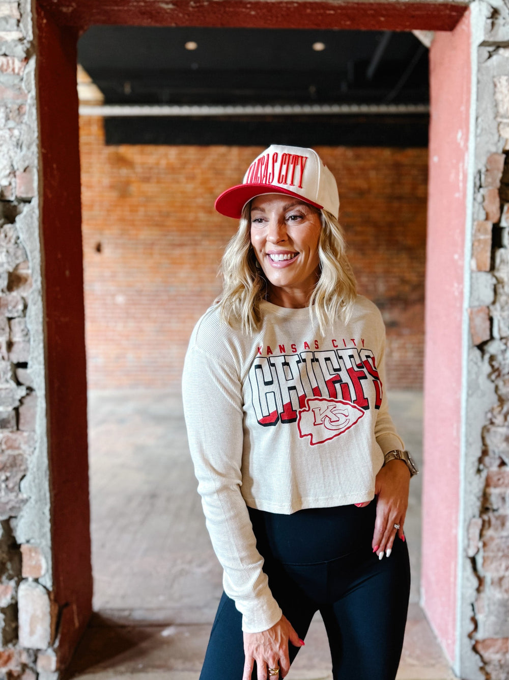 Chiefs Slant Crop Thermal, Oatmeal