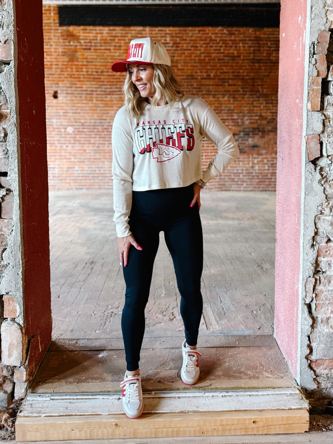 Chiefs Slant Crop Thermal, Oatmeal