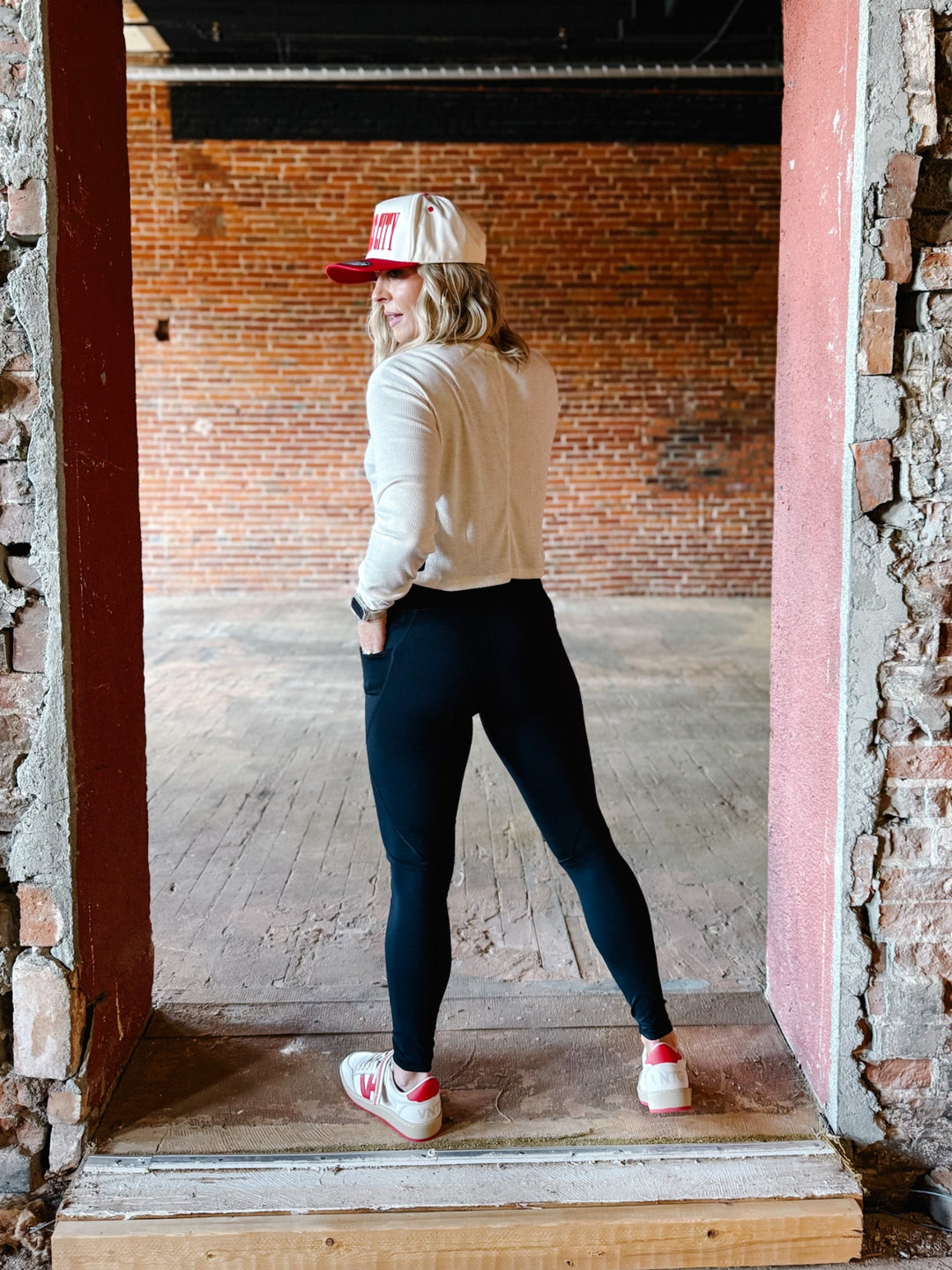 Chiefs Slant Crop Thermal, Oatmeal