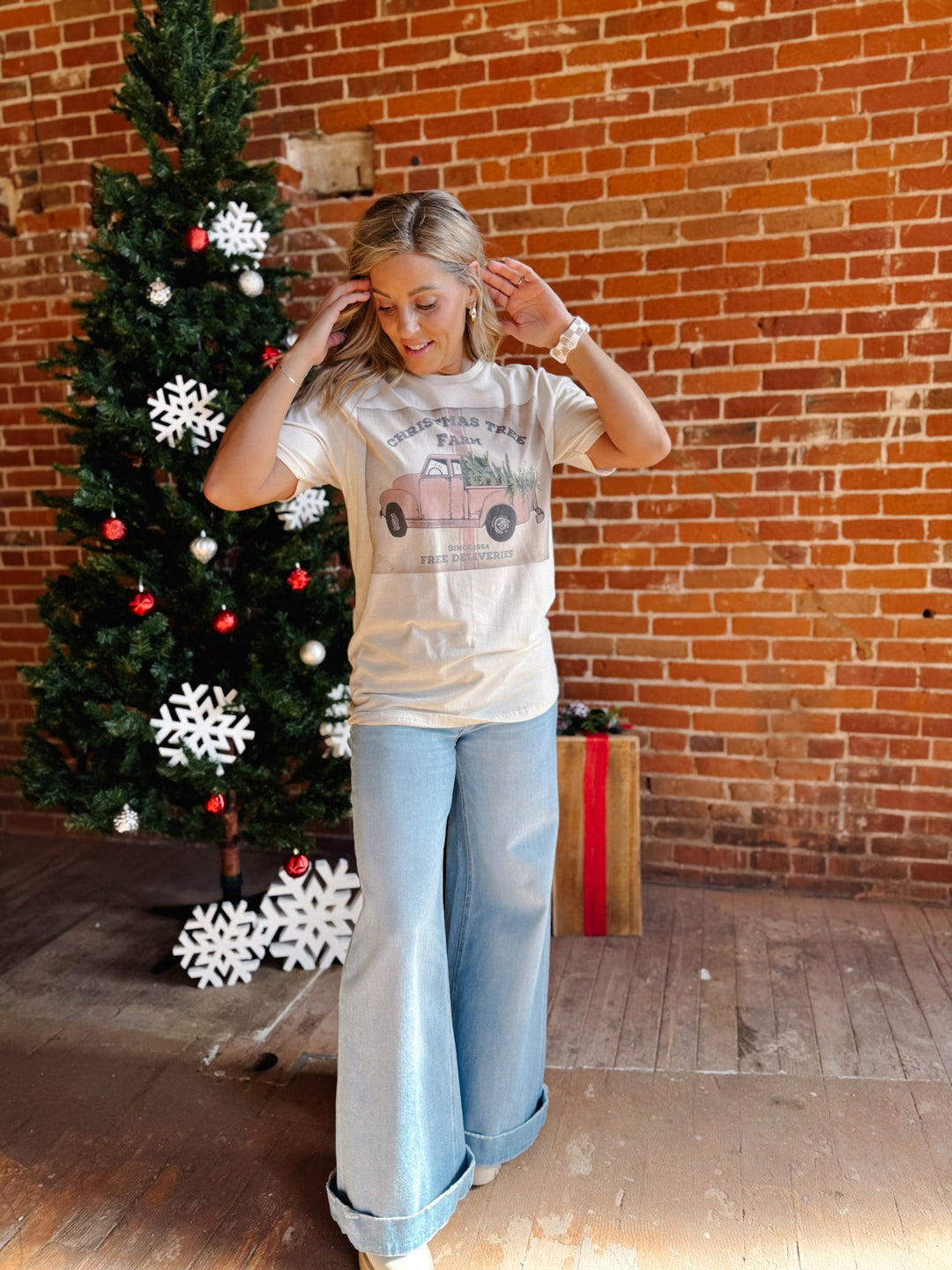 Christmas Tree Farm Graphic Tee, Oatmeal