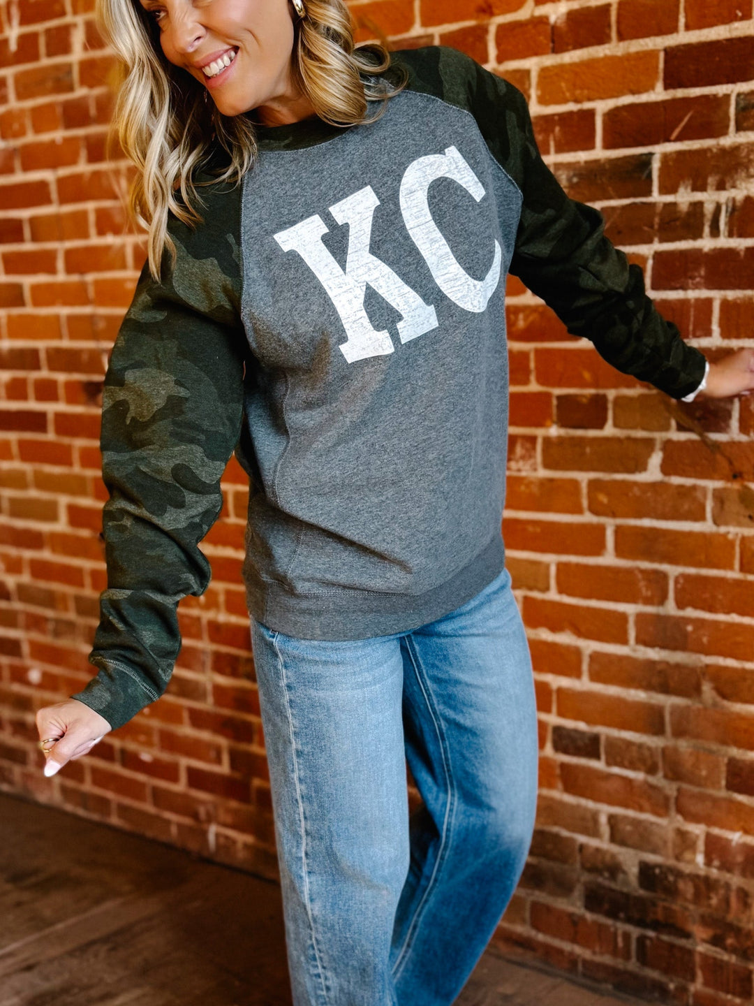 Distressed KC Crewneck Graphic Sweatshirt, Grey/Camo