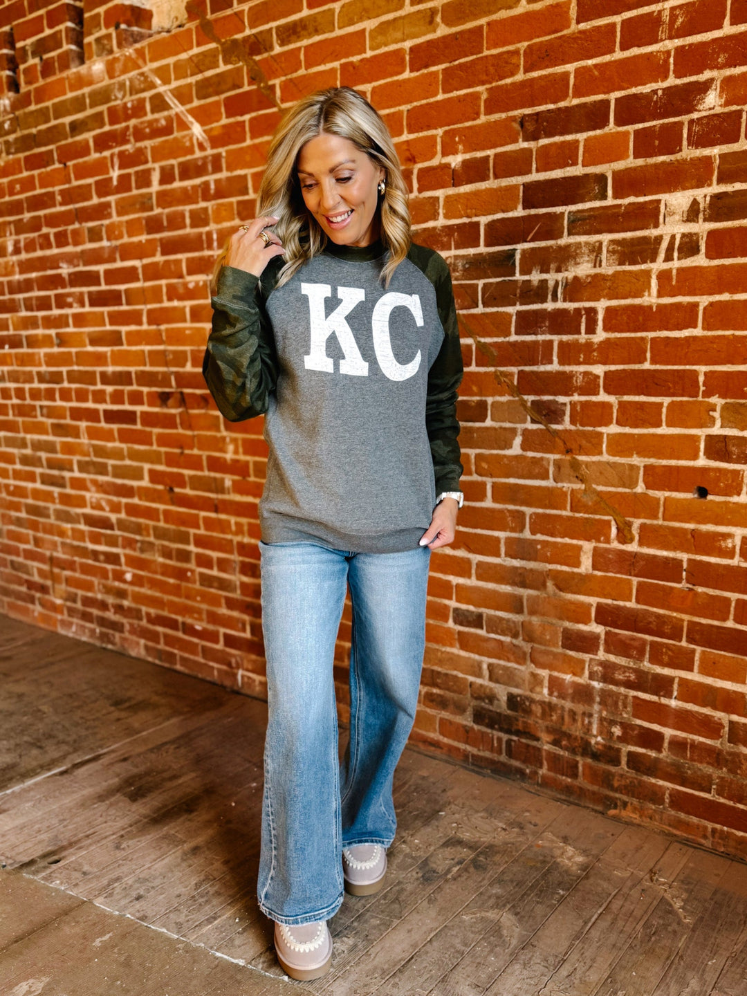 Distressed KC Crewneck Graphic Sweatshirt, Grey/Camo