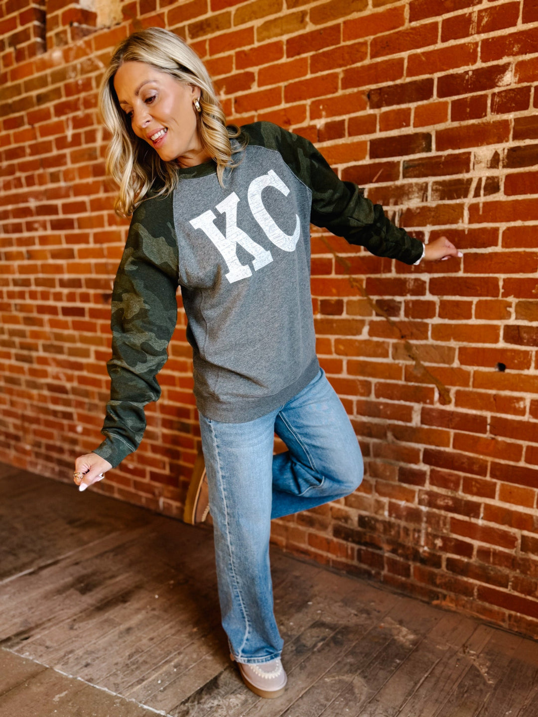 Distressed KC Crewneck Graphic Sweatshirt, Grey/Camo