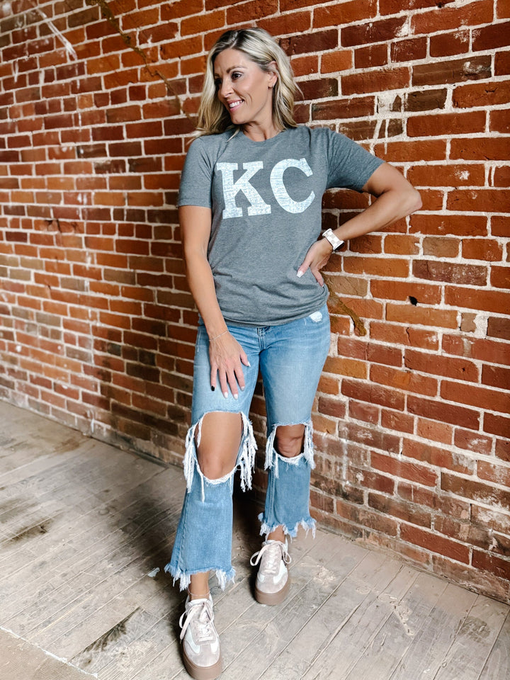 Distressed KC Crewneck Graphic Tee, Deep Heather