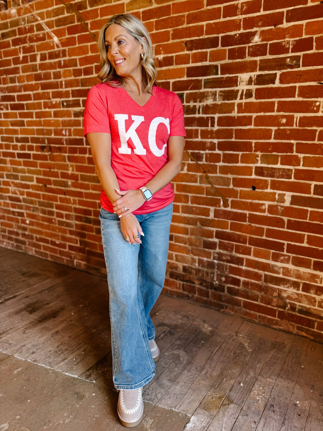Distressed KC V-Neck Graphic Tee, Heather Red