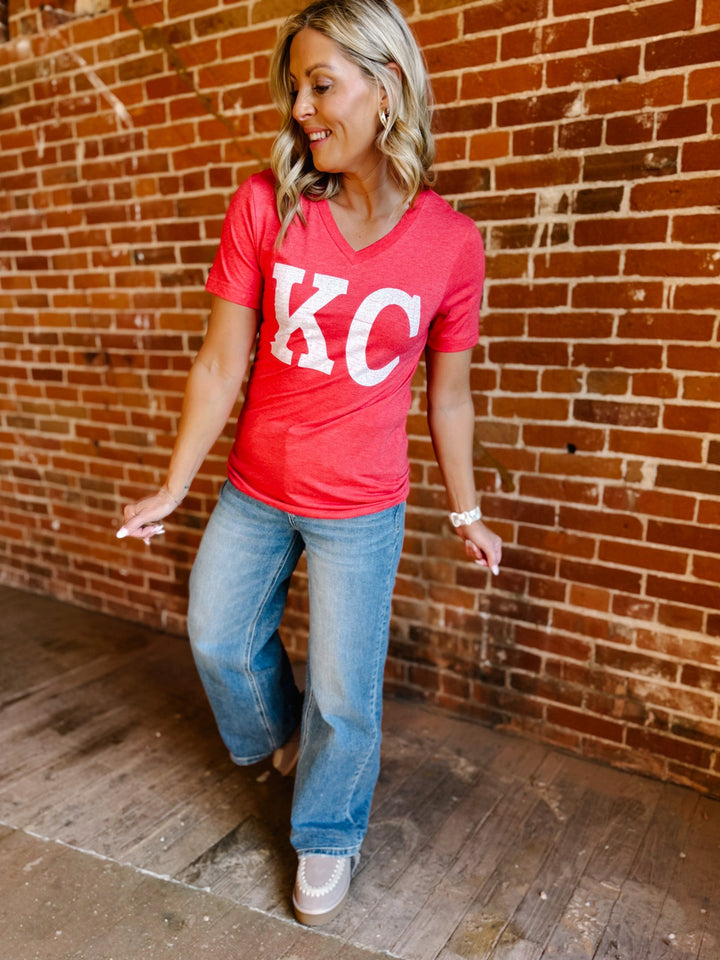 Distressed KC V-Neck Graphic Tee, Heather Red