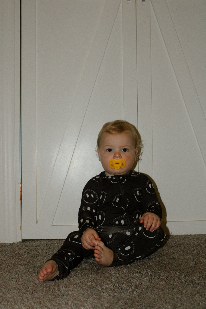 Forever French Baby Bamboo Zip Pajamas, Charcoal & White ff Smile