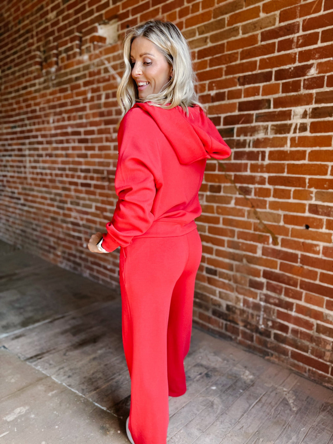 Elevate Scuba Pintuck Straight Leg Pants, Red