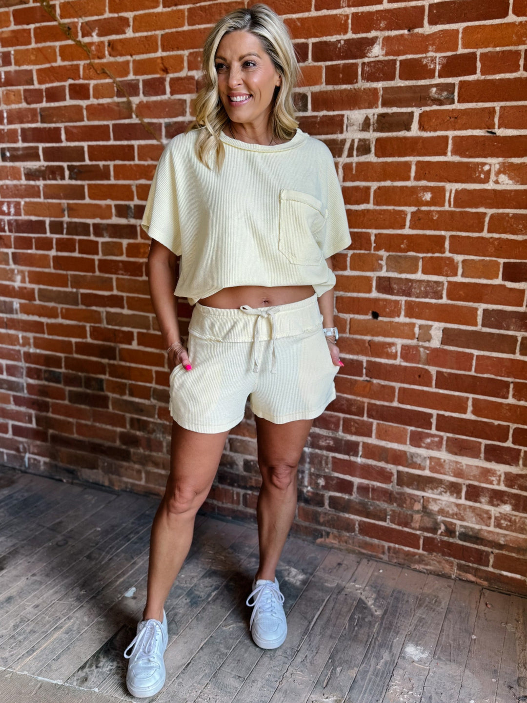 Honeycomb Mineral Wash Lounge Short, Lemonilla