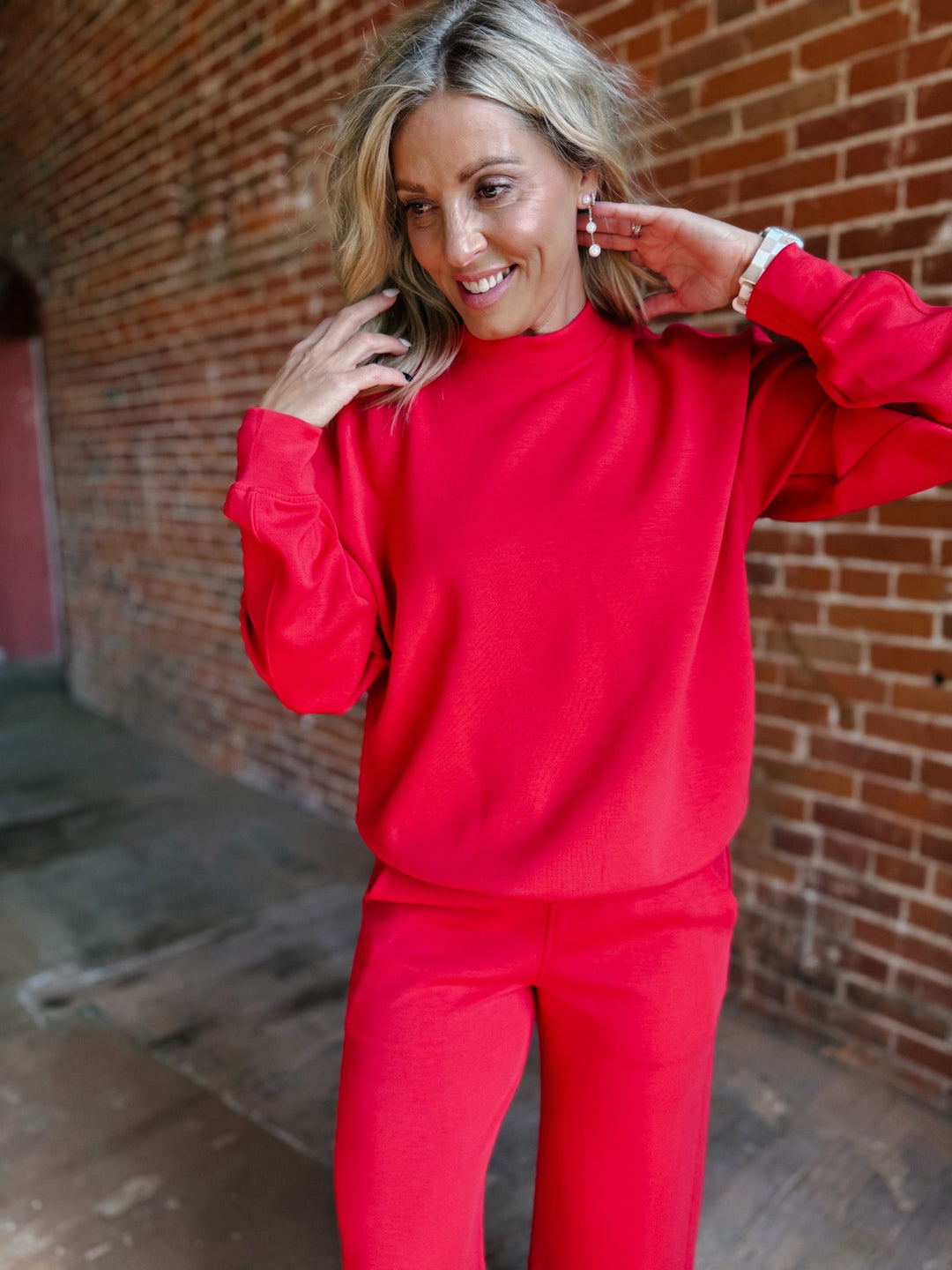 I Feel Good Scuba Pullover, Red
