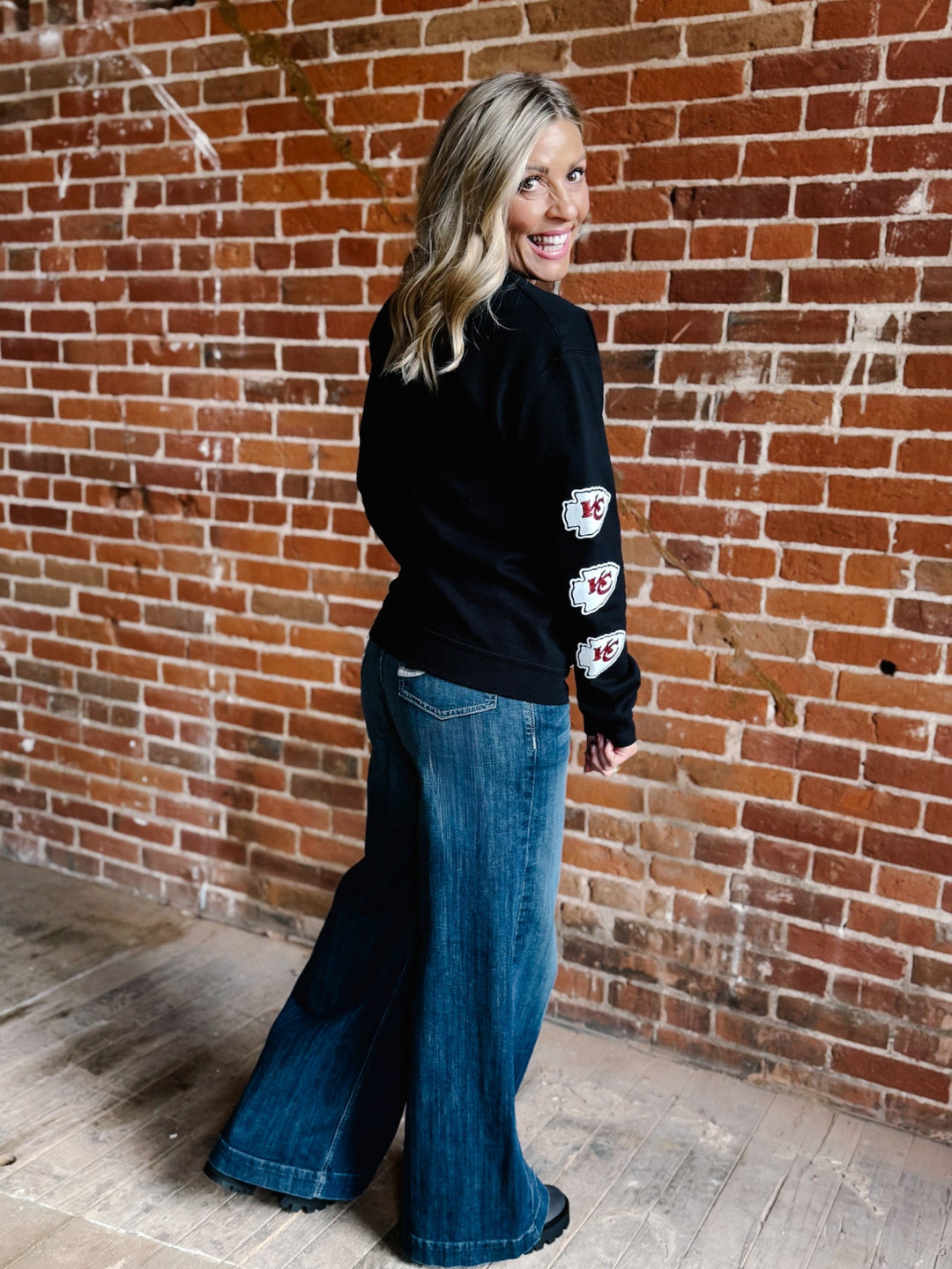 Kansas City Chiefs Glitter Helmet Flea Market Crew, Black