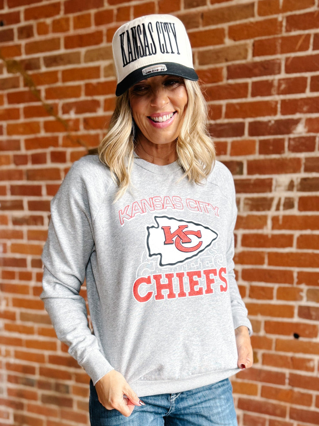 Kansas City Chiefs Repeat Women's Sweatshirt, Grey