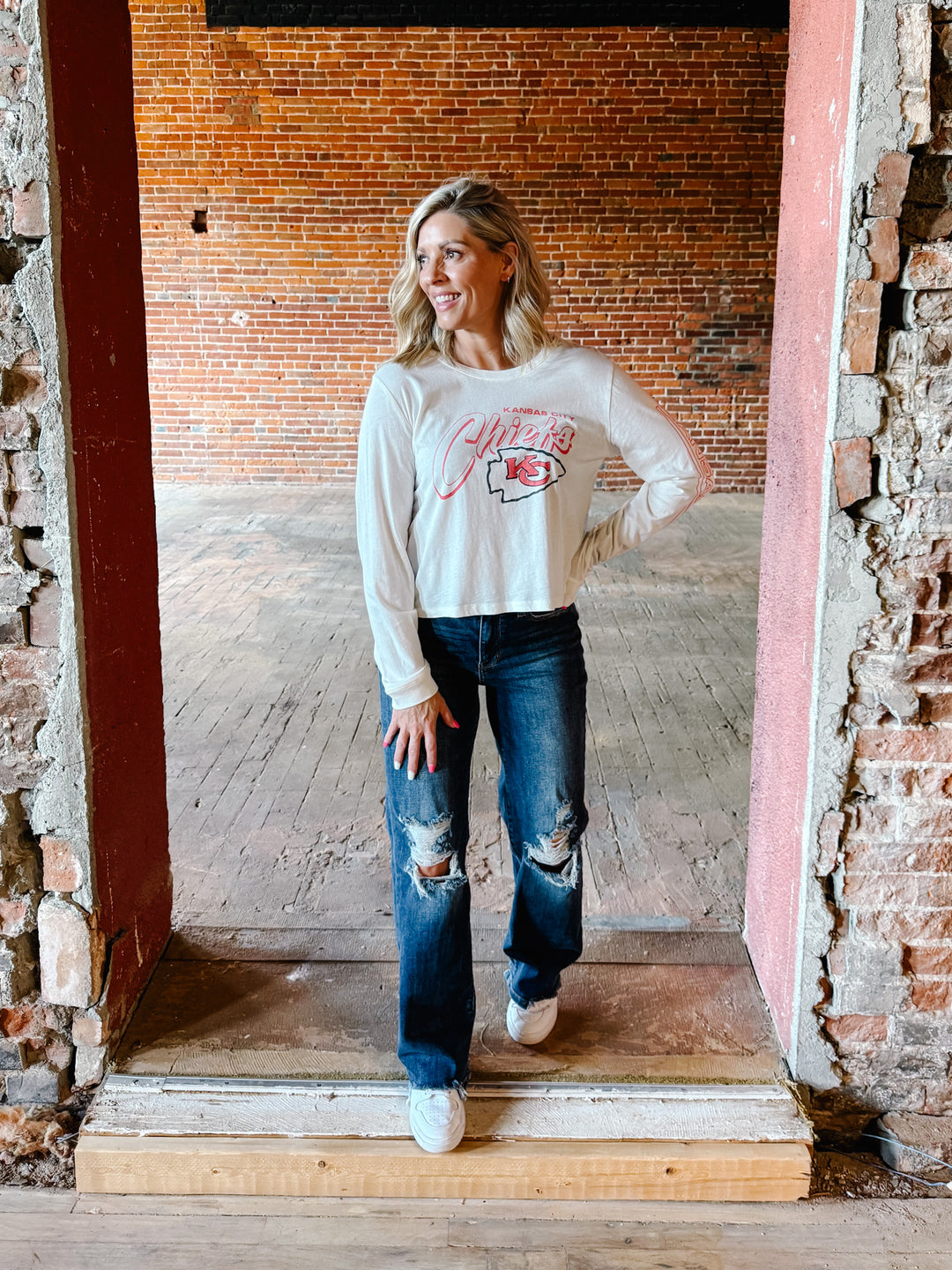 Kansas City Chiefs Touchdown Long Sleeve Cropped Tee, White