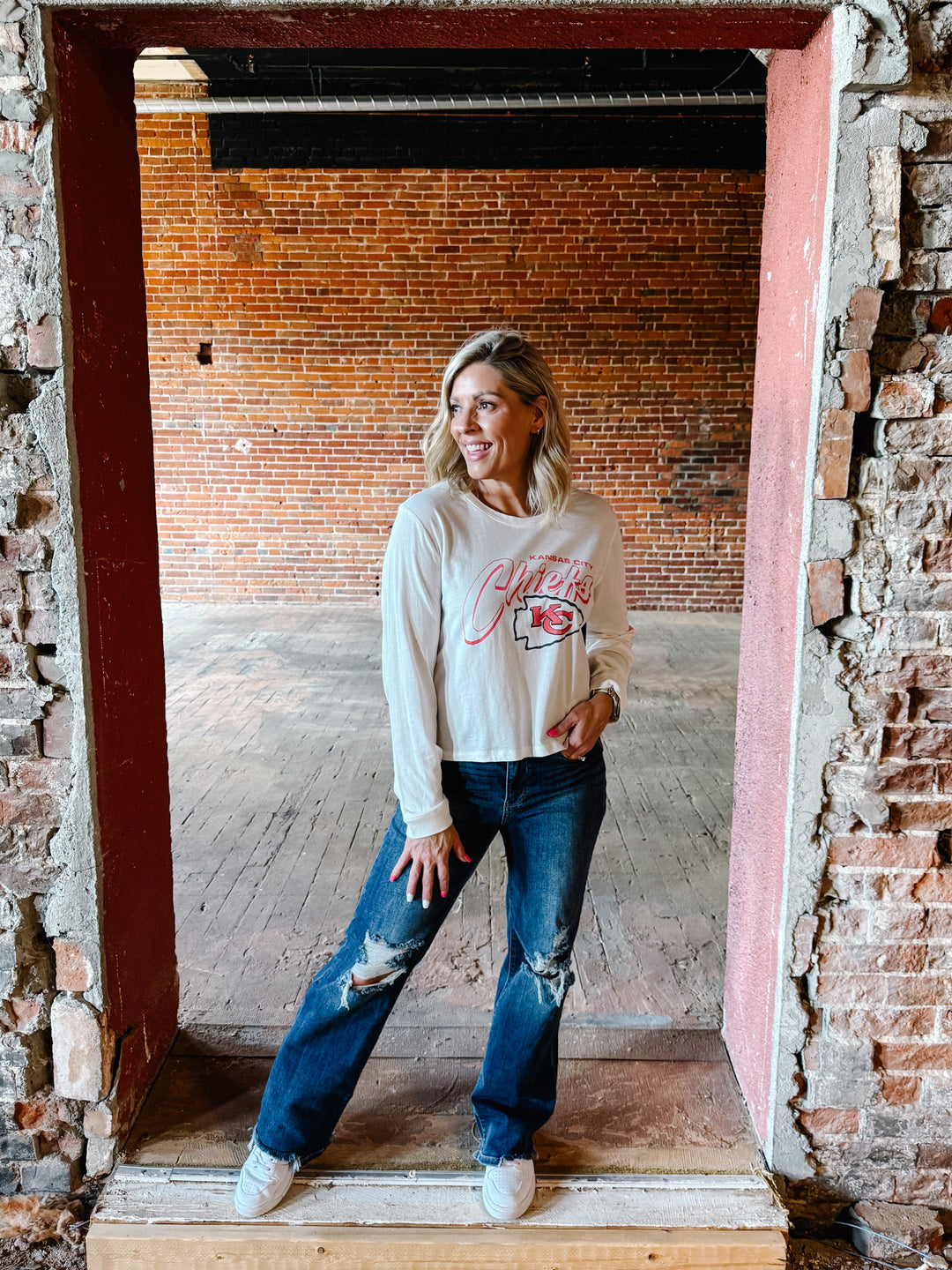 Kansas City Chiefs Touchdown Long Sleeve Cropped Tee, White