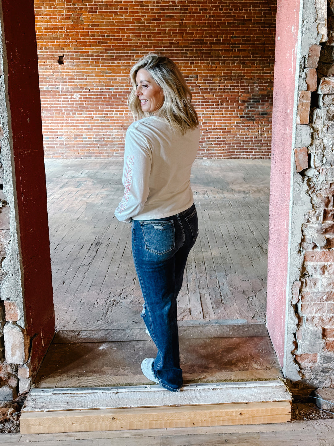 Kansas City Chiefs Touchdown Long Sleeve Cropped Tee, White