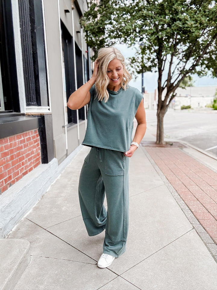 Laid Back Mineral Wash Tank, Regency Green