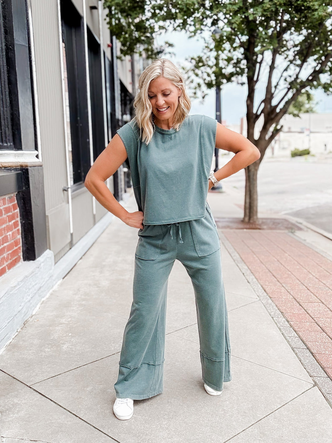 Laid Back Mineral Wash Tank, Regency Green