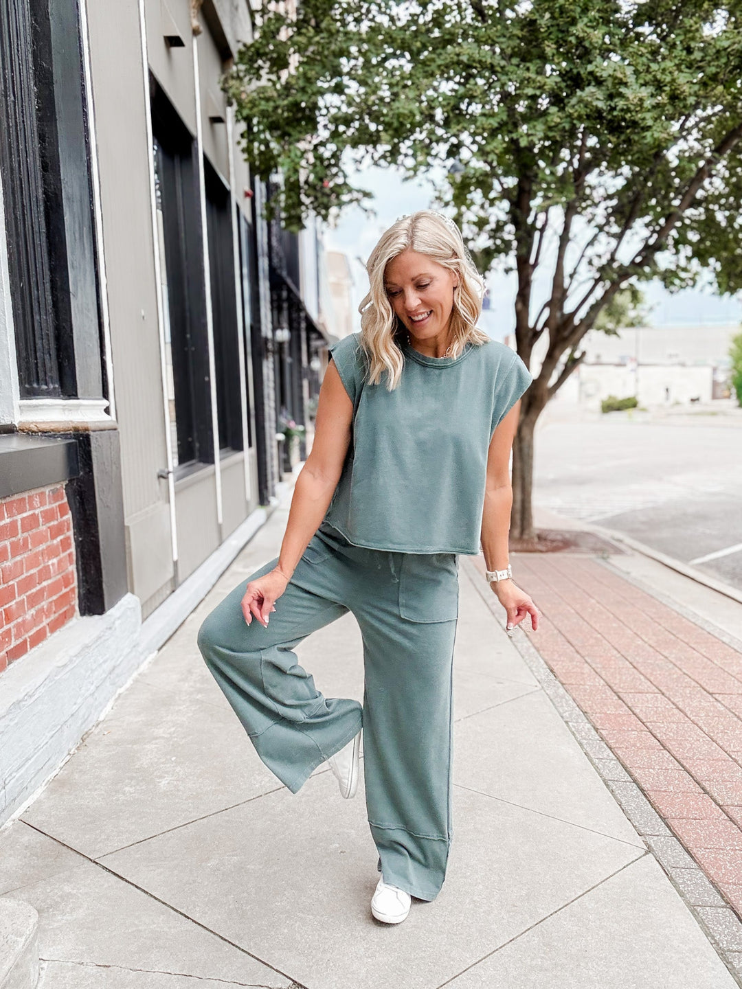 Laid Back Mineral Wash Tank, Regency Green