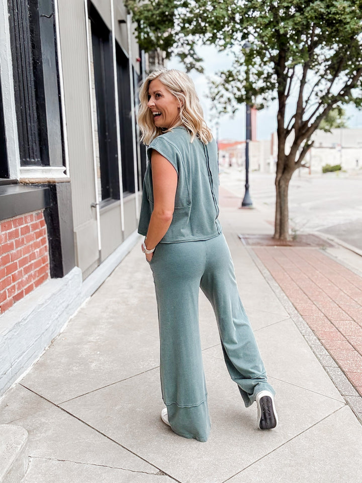 Laid Back Mineral Wash Tank, Regency Green