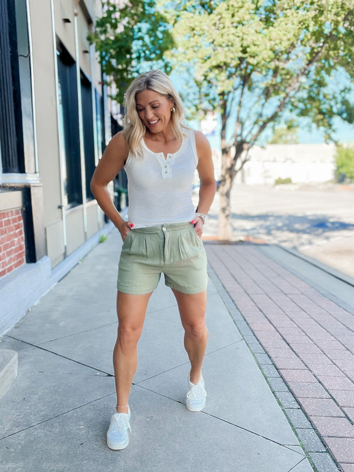 Laira High Rise Shorts, Dried Sage