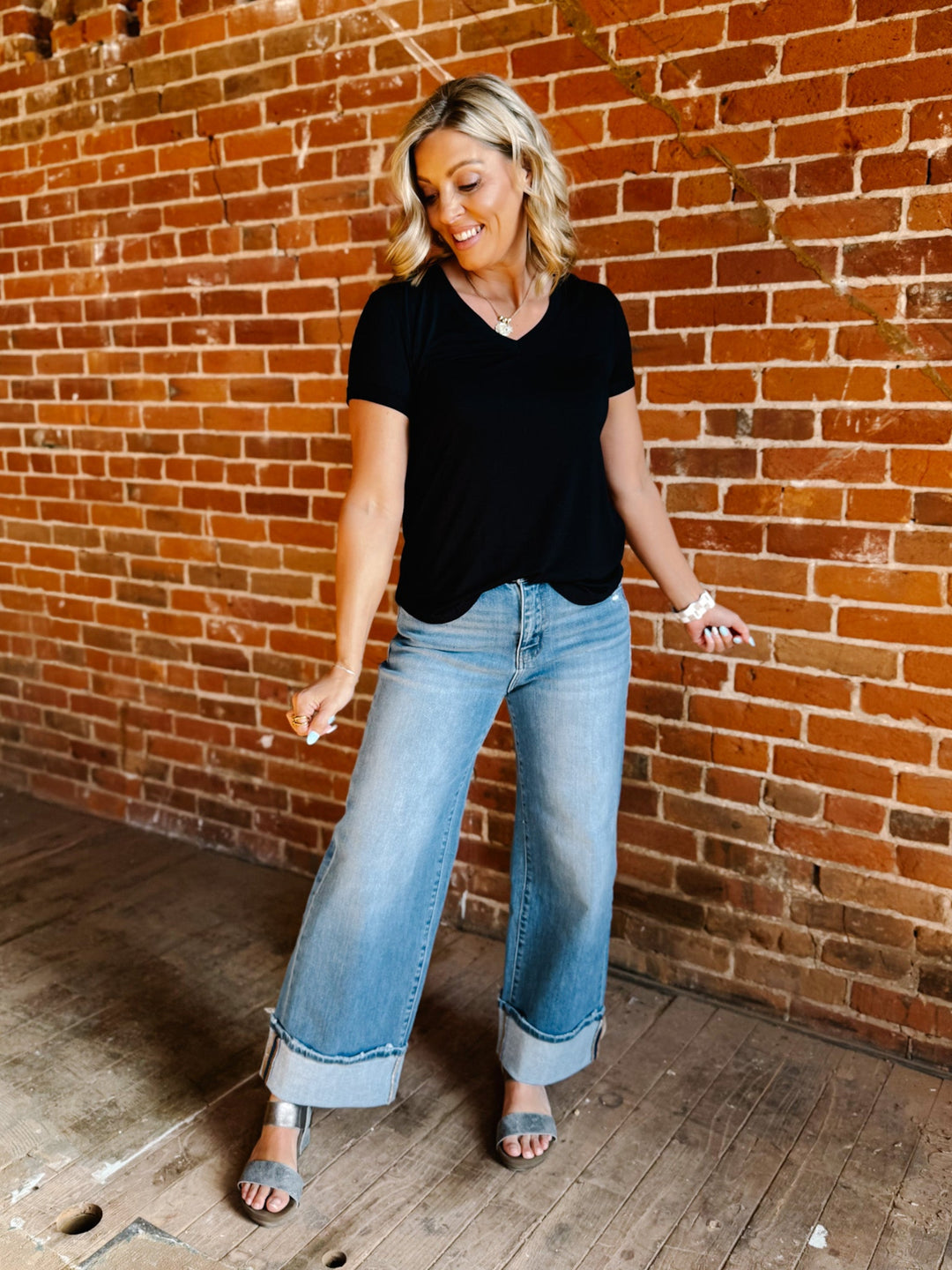 Lanelle V-Neck Tee, Black