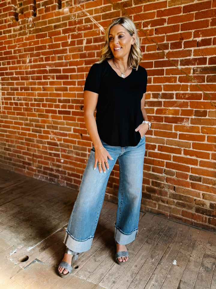 Lanelle V-Neck Tee, Black