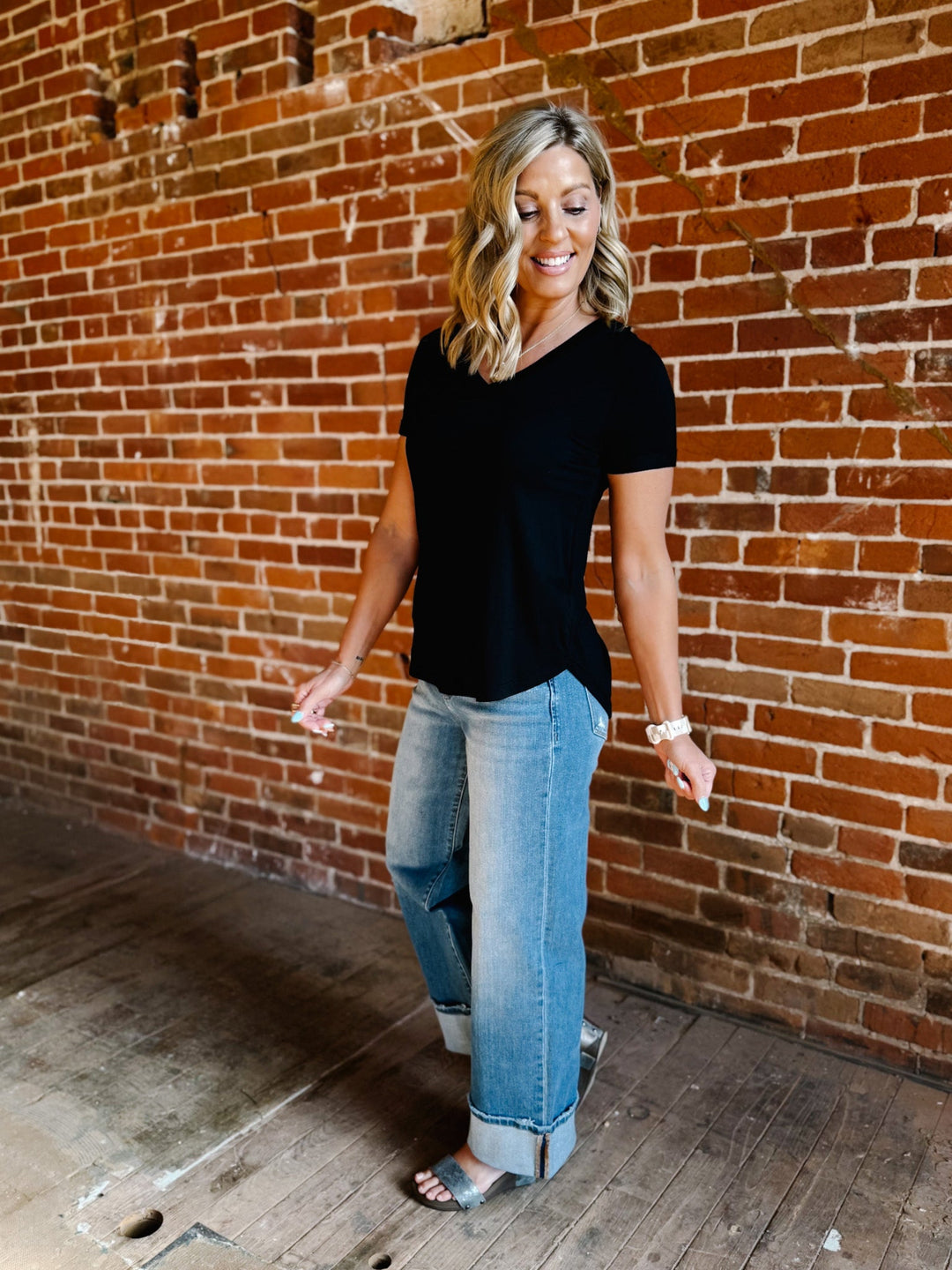 Lanelle V-Neck Tee, Black