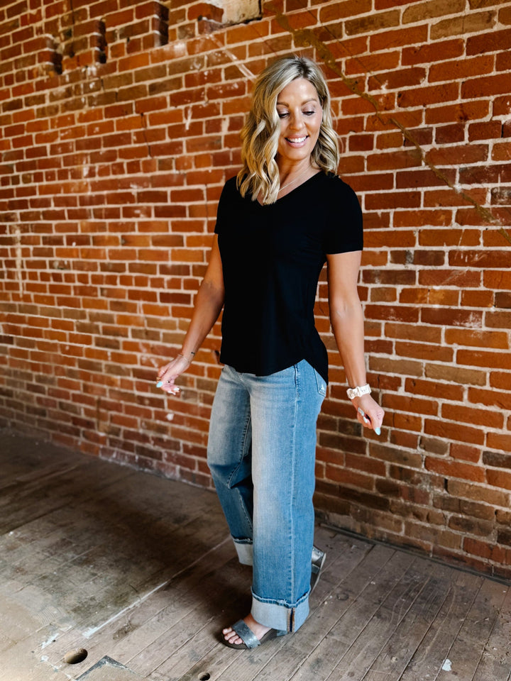 Lanelle V-Neck Tee, Black