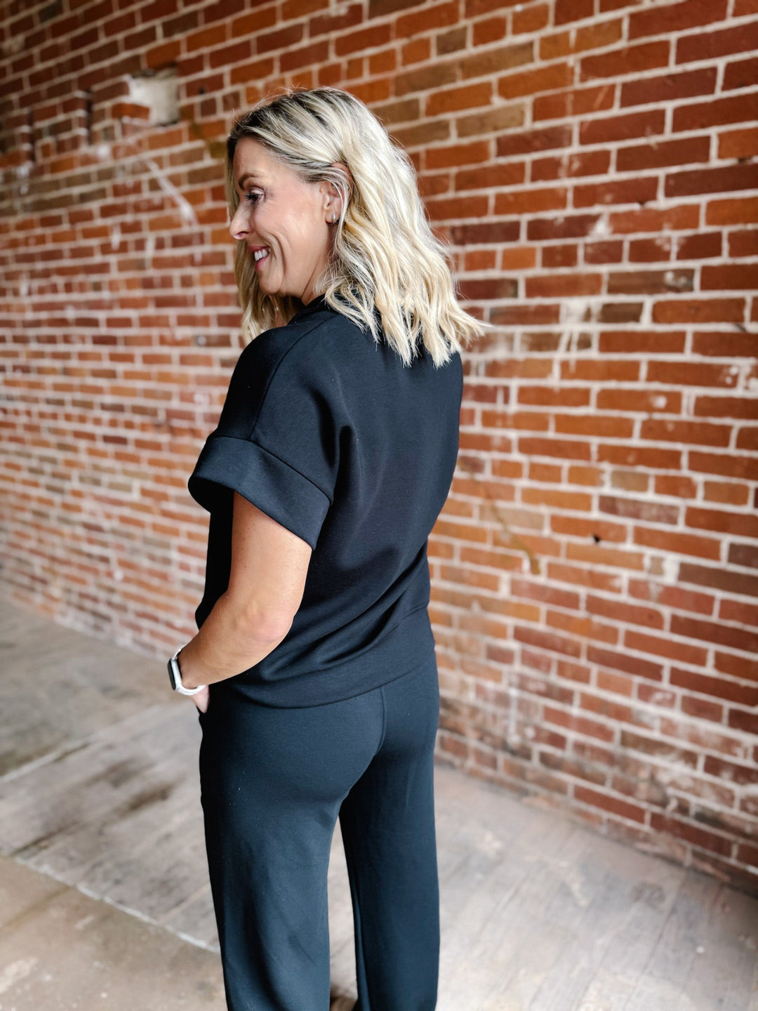 Luxe Breeze Scuba Top, Black