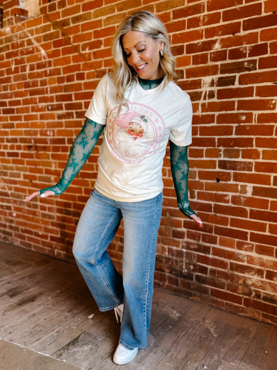 Merry Christmas Santa Circle Graphic Tee, Natural