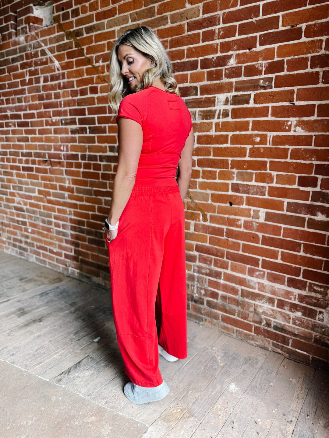 Mineral Motion Cropped Tee, Red