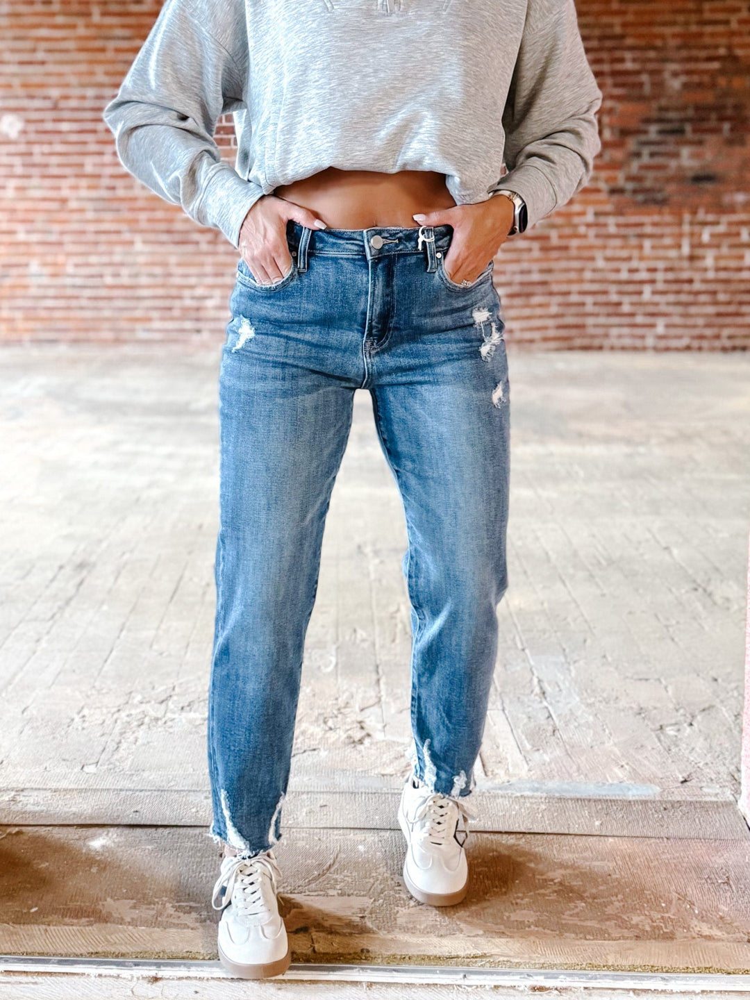 Nyx High Rise Cropped Destroyed Hem Boyfriend Jeans, Medium