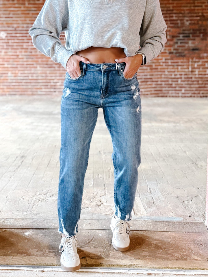 Nyx High Rise Cropped Destroyed Hem Boyfriend Jeans, Medium