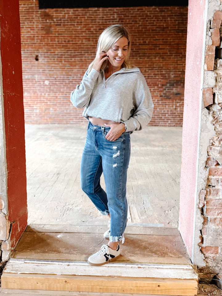 Nyx High Rise Cropped Destroyed Hem Boyfriend Jeans, Medium