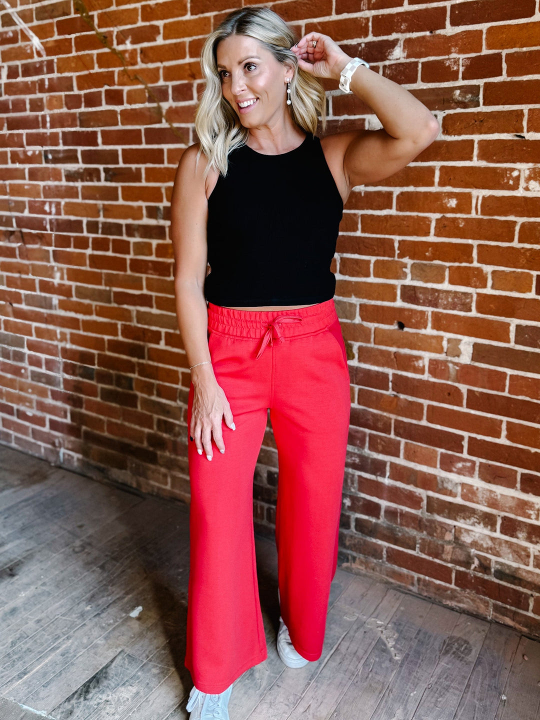 Off Duty Chic Cropped Pant, Red
