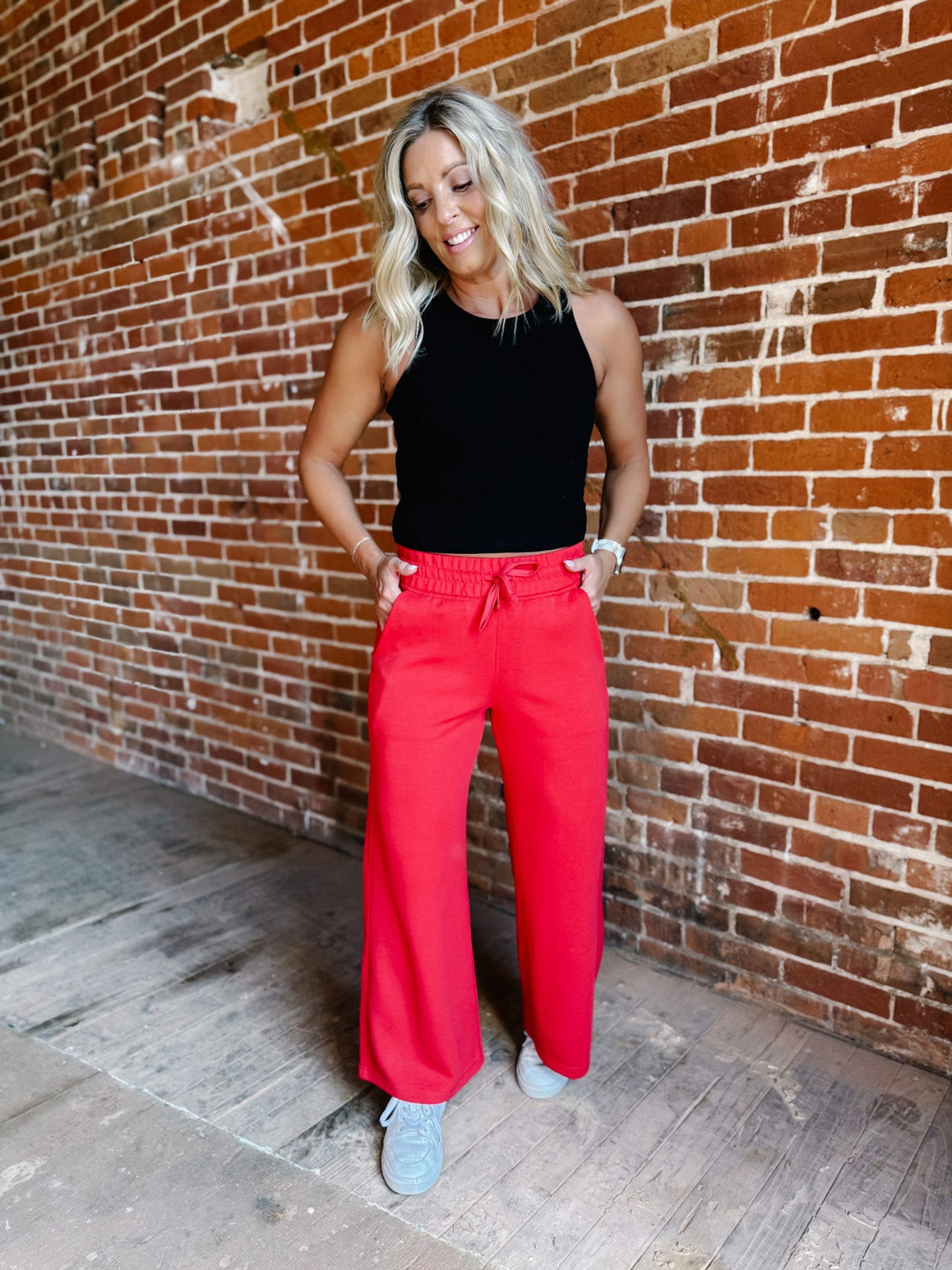 Off Duty Chic Cropped Pant, Red