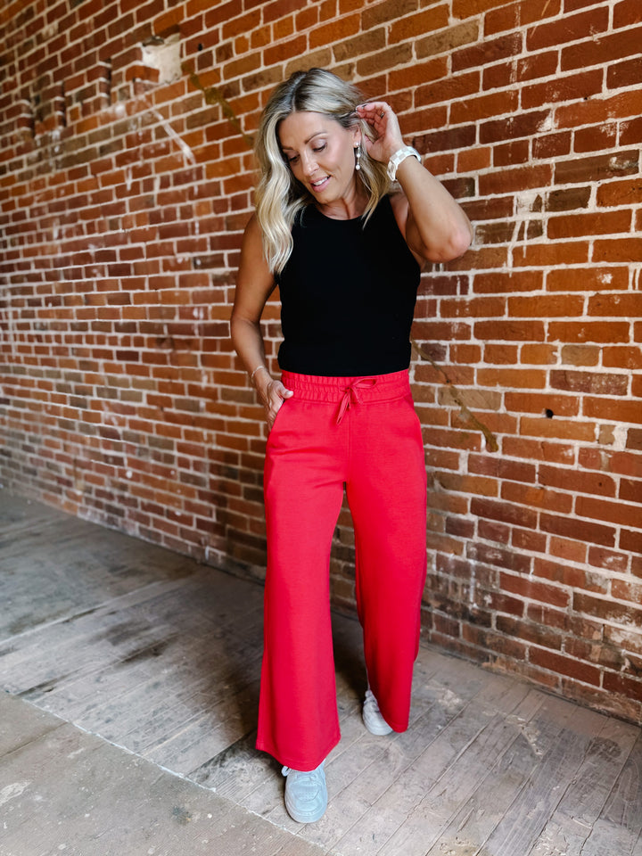 Off Duty Chic Cropped Pant, Red