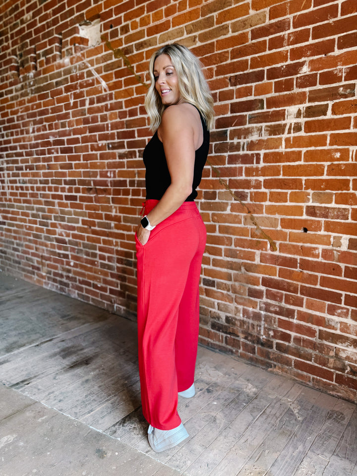 Off Duty Chic Cropped Pant, Red