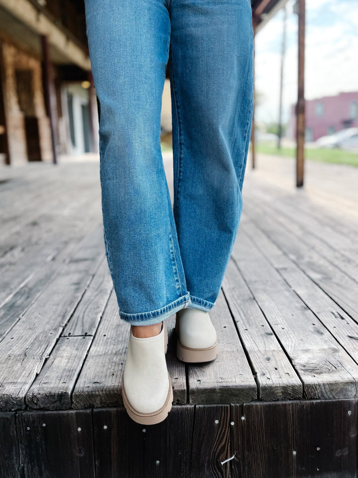 R-Test Suede Clogs, Beige